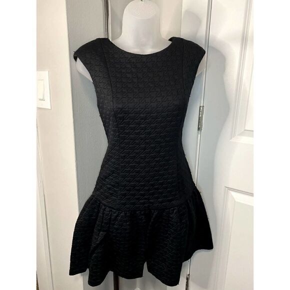 NEW Ali Ro Quilted Black Mini Dress Size 8 - Picture 1 of 4
